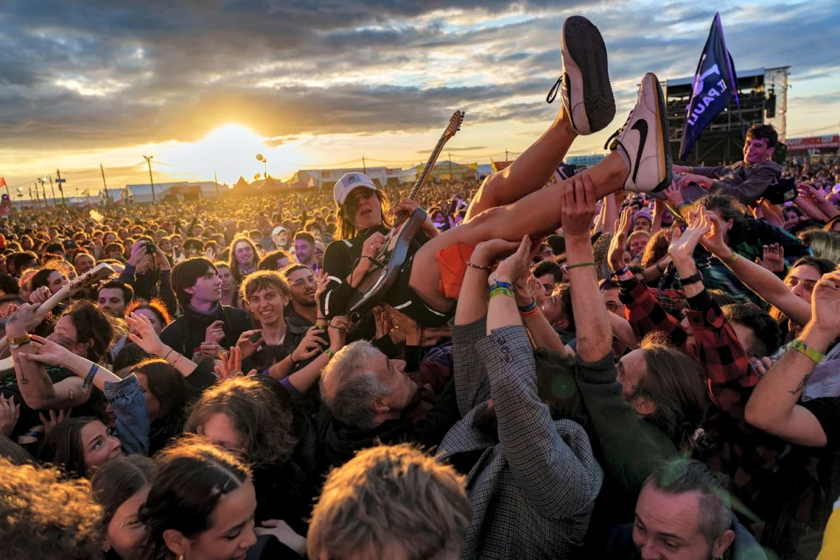 Comment réussir ses photos de festival sans rater la fête : le guide pratique